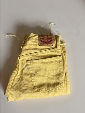 Levi’s 501 Original Fit Jeans in Butter Yellow